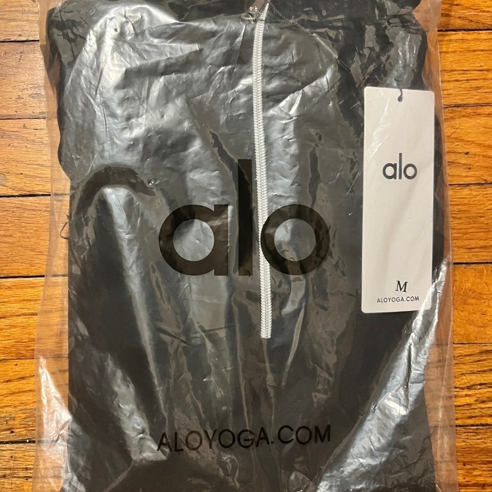 ALO Yoga Black Half Zip Hoodie Size M NWT Athleisure